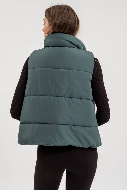 Après Ski Zip Up Puffer Vest: Ivory